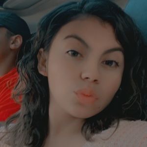 Meet your Posher, Nayeli